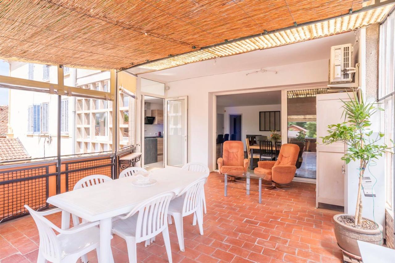 Spacious And Bright 85 M Near Downtown * Hyères